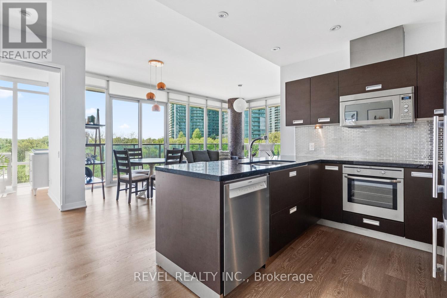 516 - 88 Park Lawn Road, Toronto, Ontario  M8Y 0B5 - Photo 2 - W13156606