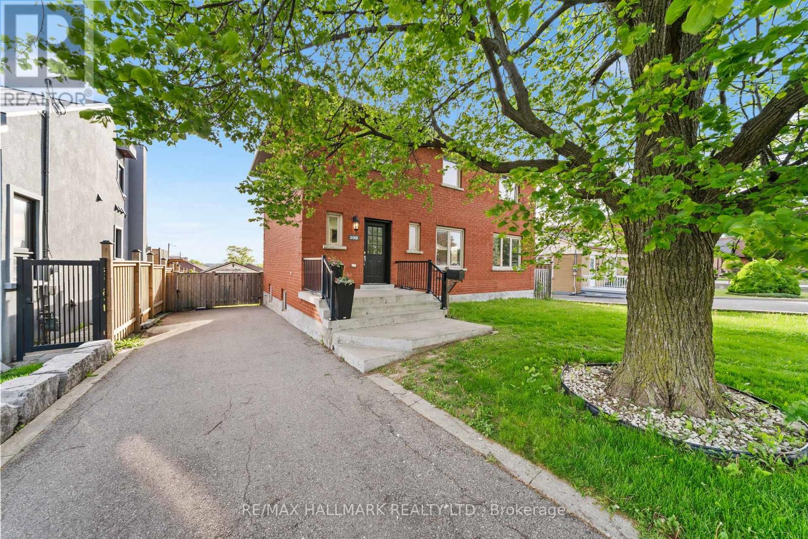 108 LEXFIELD AVENUE, Toronto, Ontario