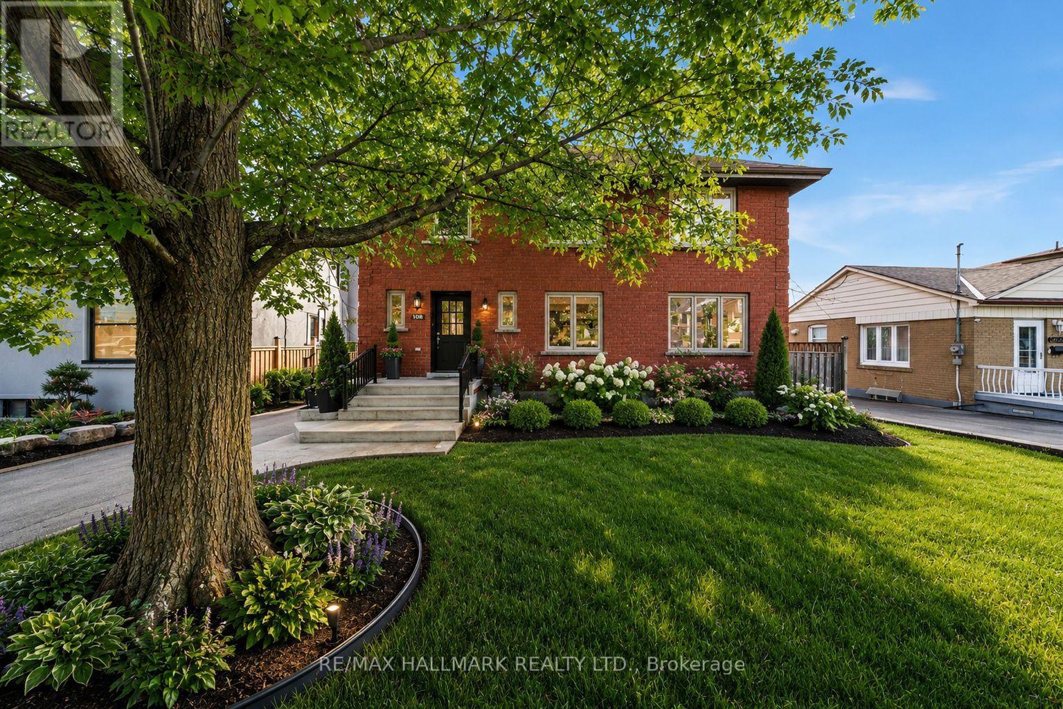 108 Lexfield Avenue, Toronto, Ontario  M3M 1M8 - Photo 3 - W13156628