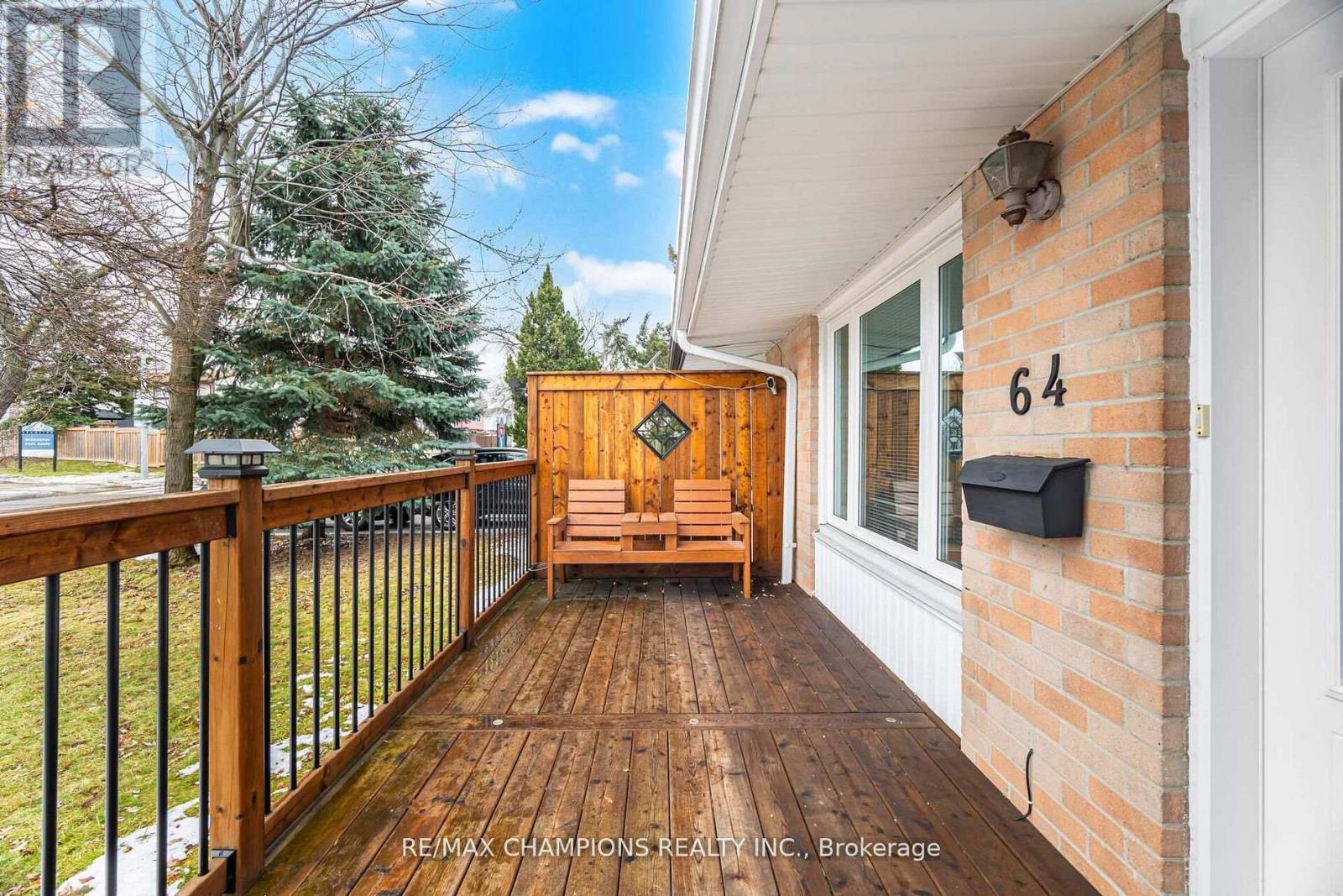 64 Greenbriar Road, Brampton, Ontario  L6S 2A5 - Photo 2 - W13156660