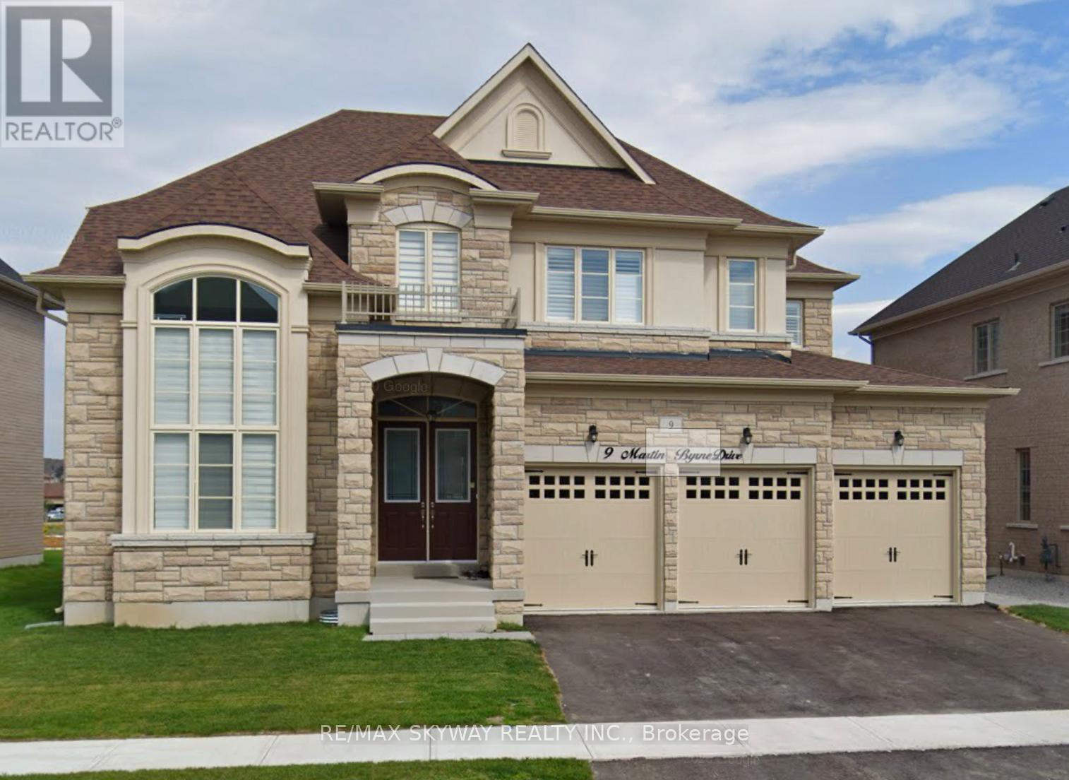 9 MARTIN BYRNE DRIVE, Brampton, Ontario