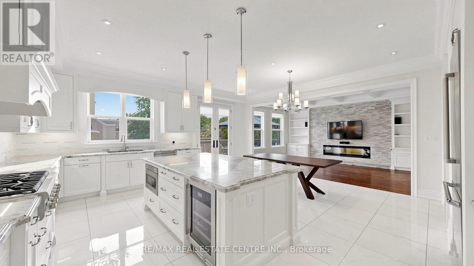 1496 Mansfield Drive, Oakville (Cp College Park), Ontario  L6H 1K4 - Photo 12 - W13156780