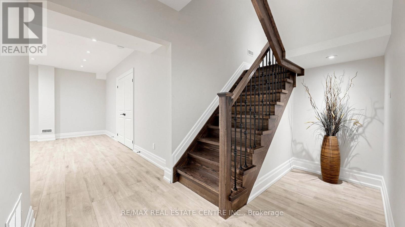 1496 Mansfield Drive, Oakville (Cp College Park), Ontario  L6H 1K4 - Photo 37 - W13156780