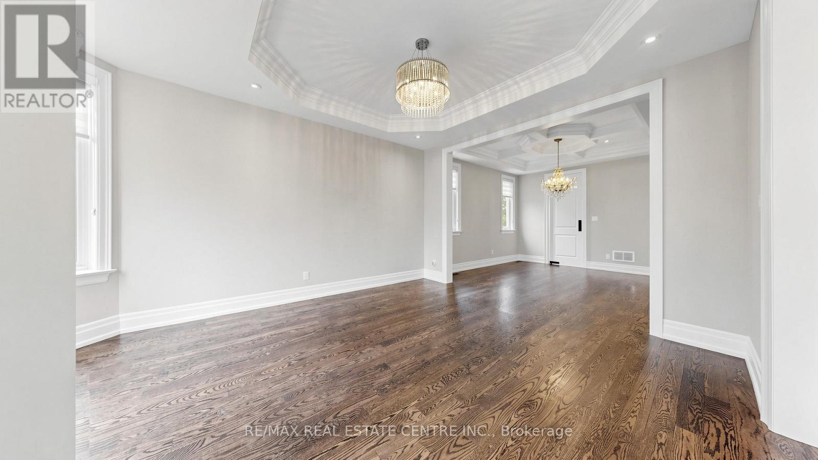 1496 Mansfield Drive, Oakville (Cp College Park), Ontario  L6H 1K4 - Photo 4 - W13156780