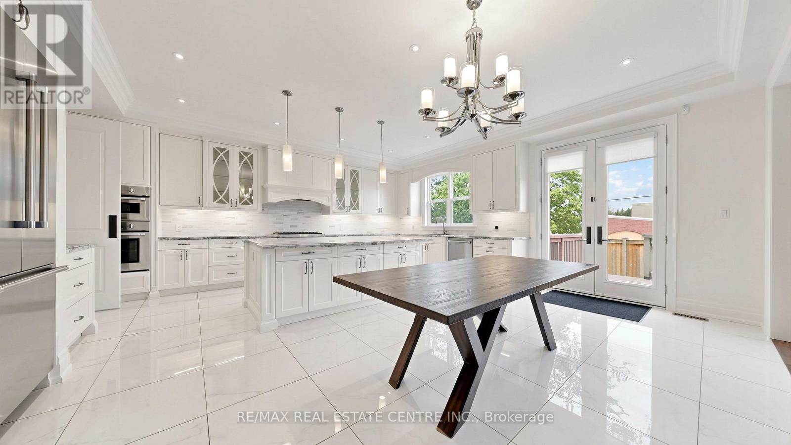1496 Mansfield Drive, Oakville (Cp College Park), Ontario  L6H 1K4 - Photo 8 - W13156780