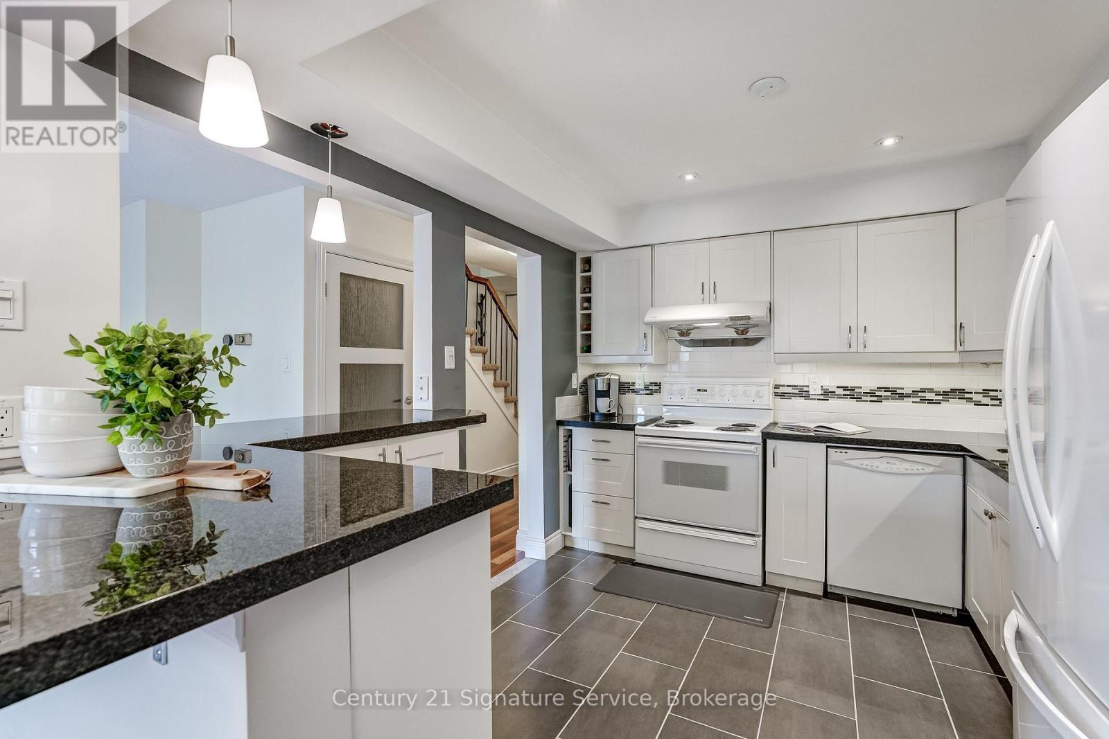 54 - 1951 Rathburn Road E, Mississauga, Ontario L4W 2N9 - Photo 12 - W13156808