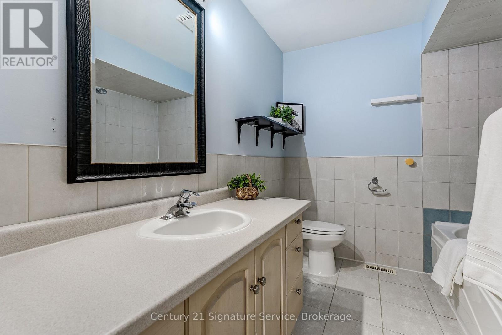 54 - 1951 Rathburn Road E, Mississauga, Ontario L4W 2N9 - Photo 23 - W13156808