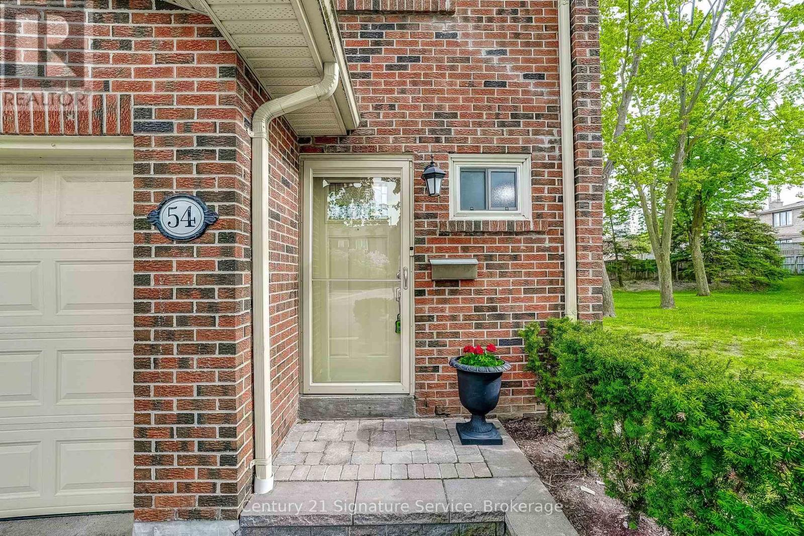 54 - 1951 Rathburn Road E, Mississauga, Ontario L4W 2N9 - Photo 3 - W13156808