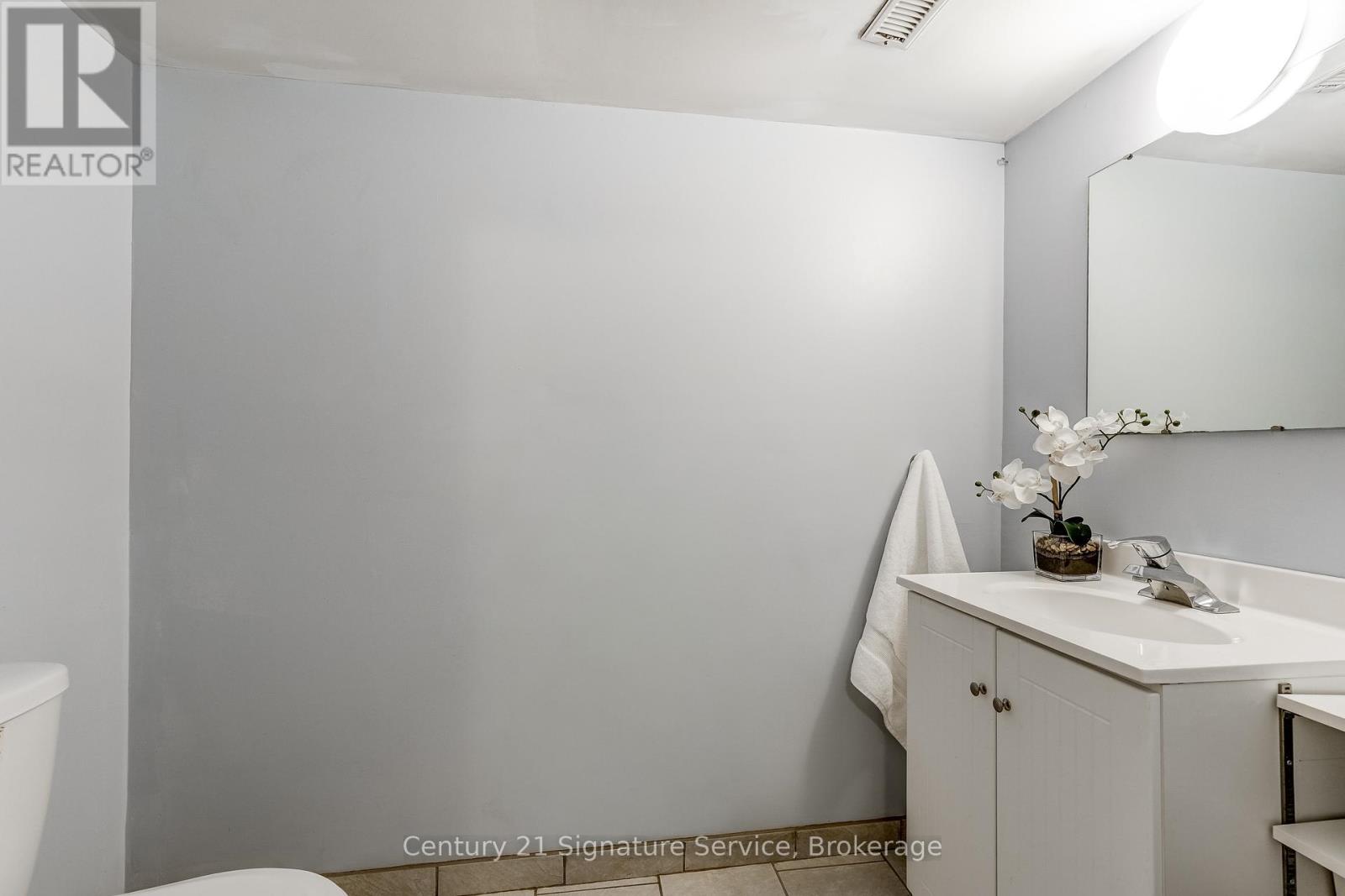 54 - 1951 Rathburn Road E, Mississauga, Ontario L4W 2N9 - Photo 31 - W13156808
