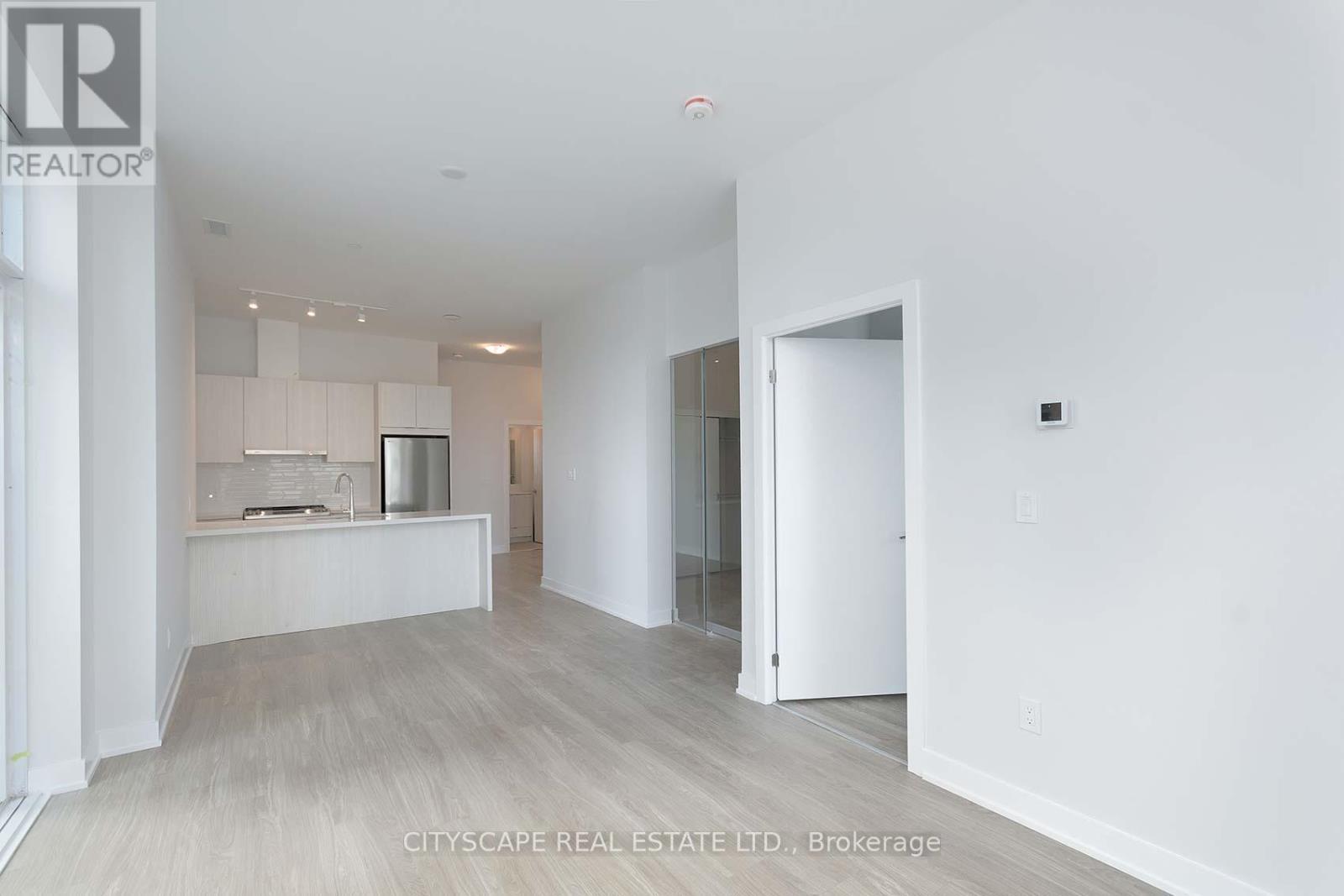 426 - 430 Square One Drive, Mississauga, Ontario  L5B 0L6 - Photo 12 - W13156834