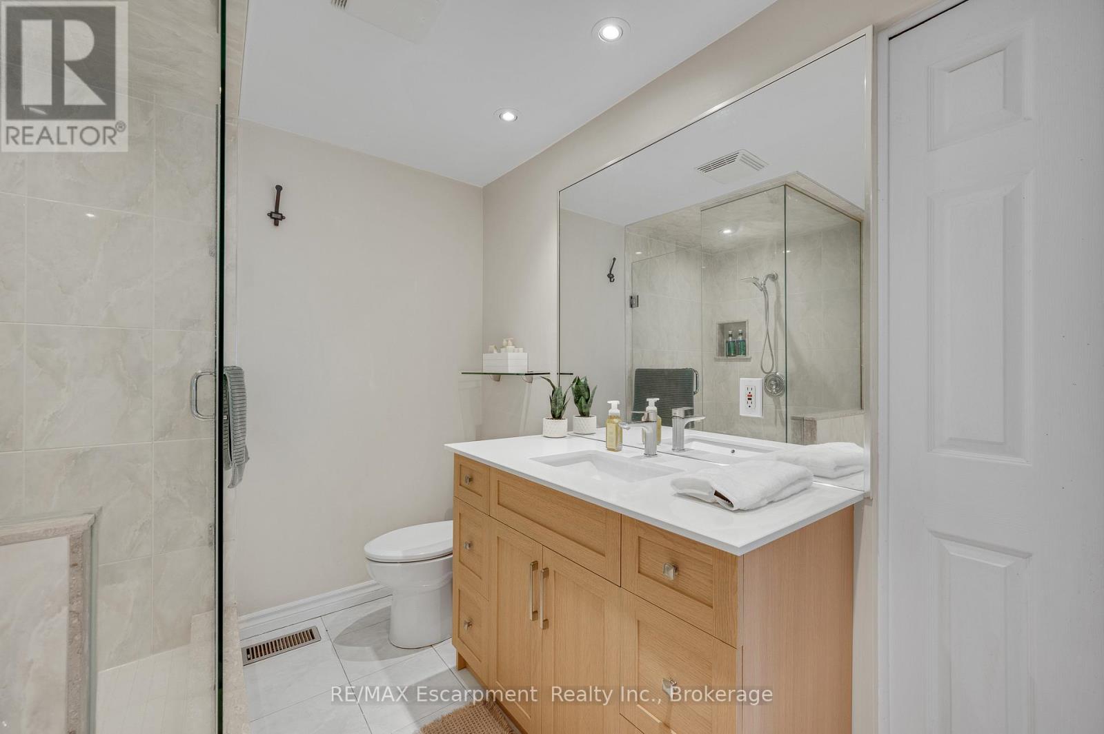 6 - 2411 Sovereign Street, Oakville, Ontario  L6L 1M1 - Photo 19 - W13156976
