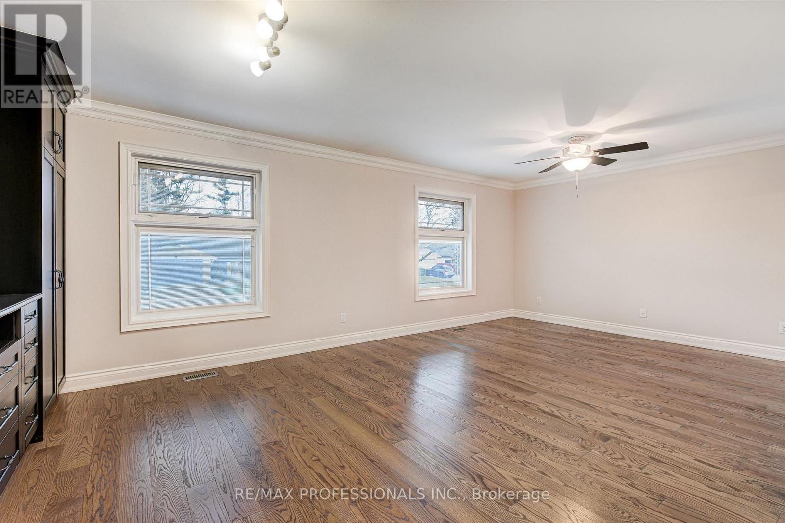 64 Ravensbourne Crescent, Toronto, Ontario  M9A 2A8 - Photo 13 - W13156868