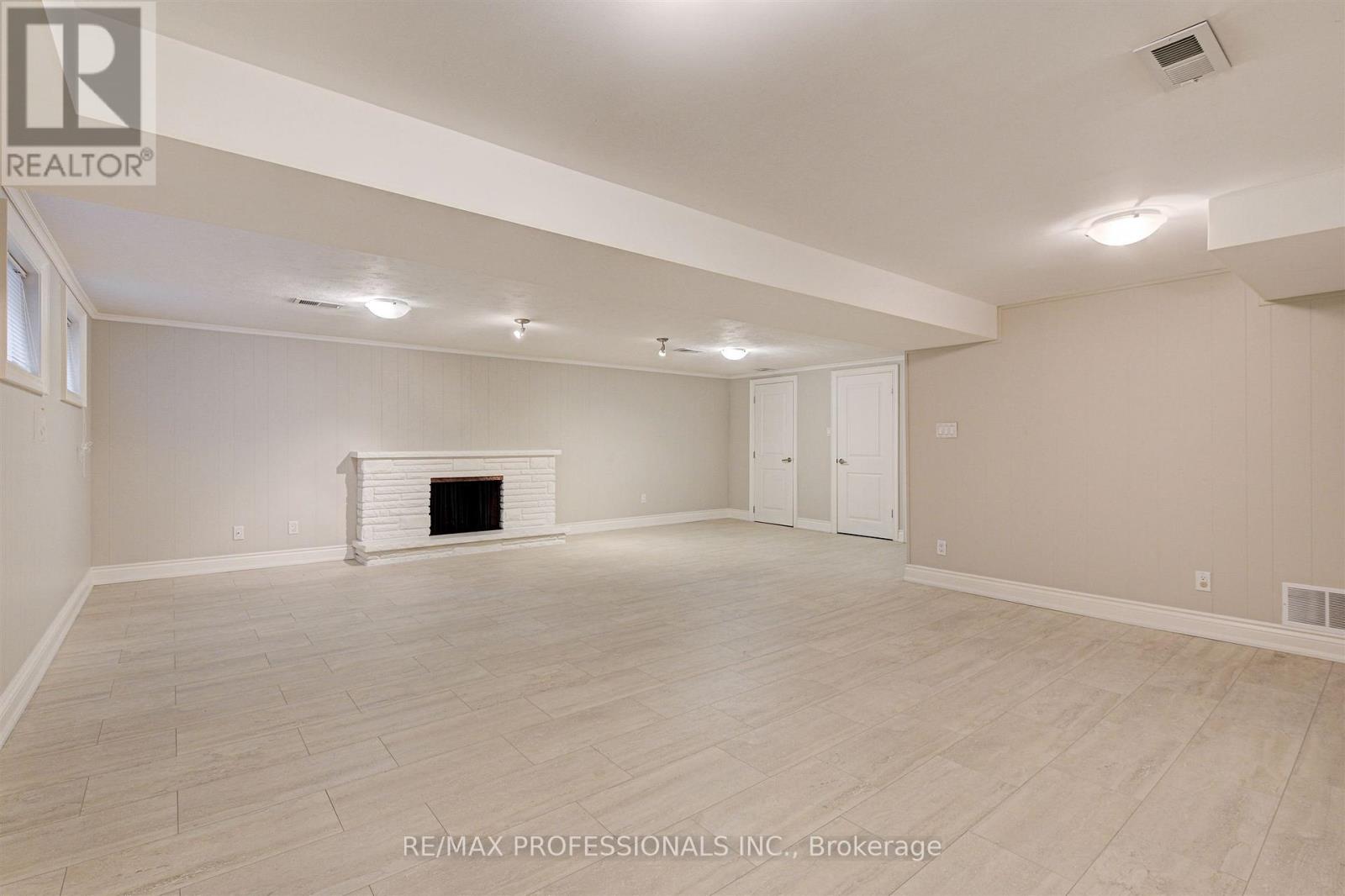 64 Ravensbourne Crescent, Toronto, Ontario  M9A 2A8 - Photo 20 - W13156868