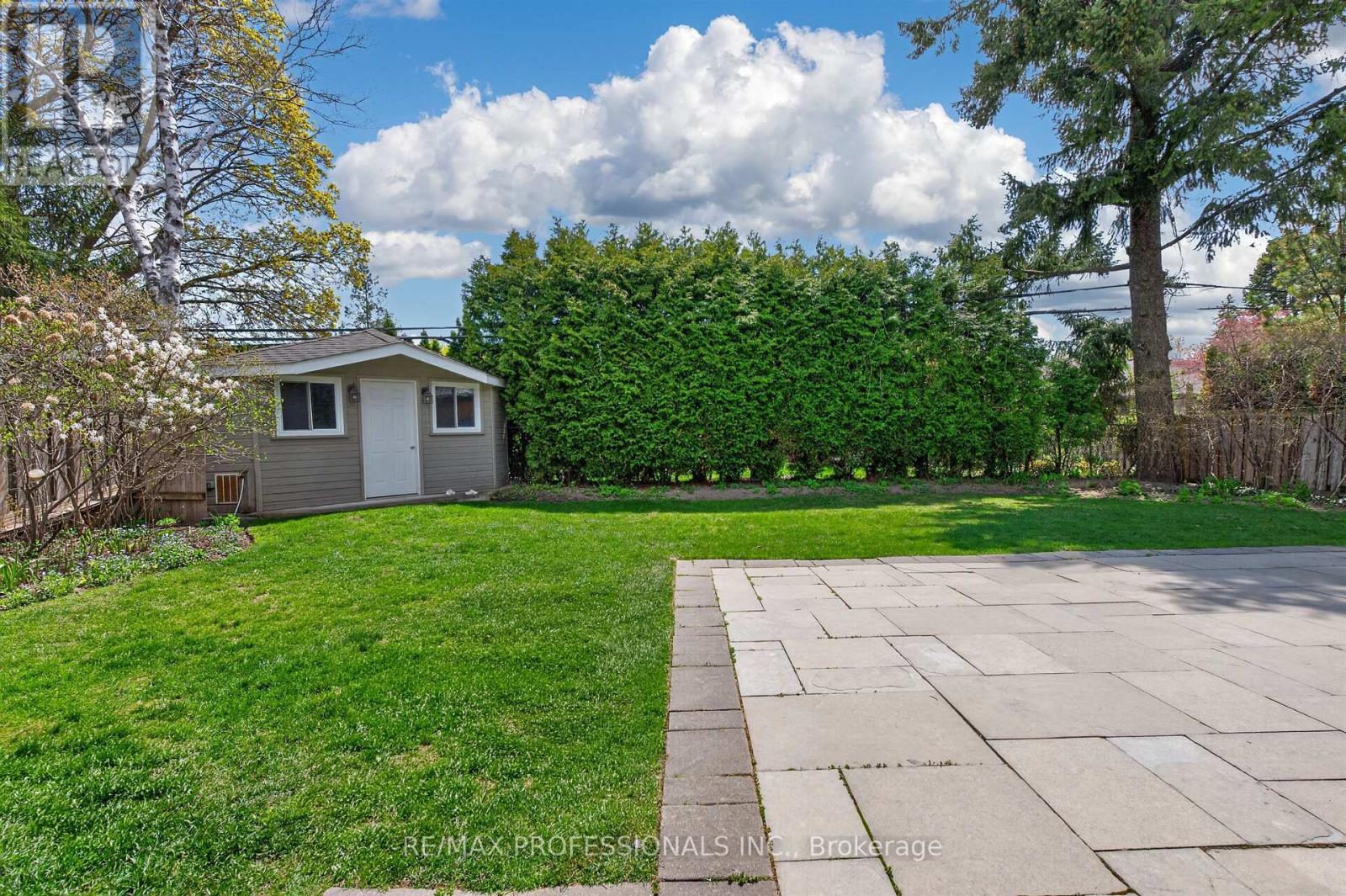 64 Ravensbourne Crescent, Toronto, Ontario  M9A 2A8 - Photo 23 - W13156868
