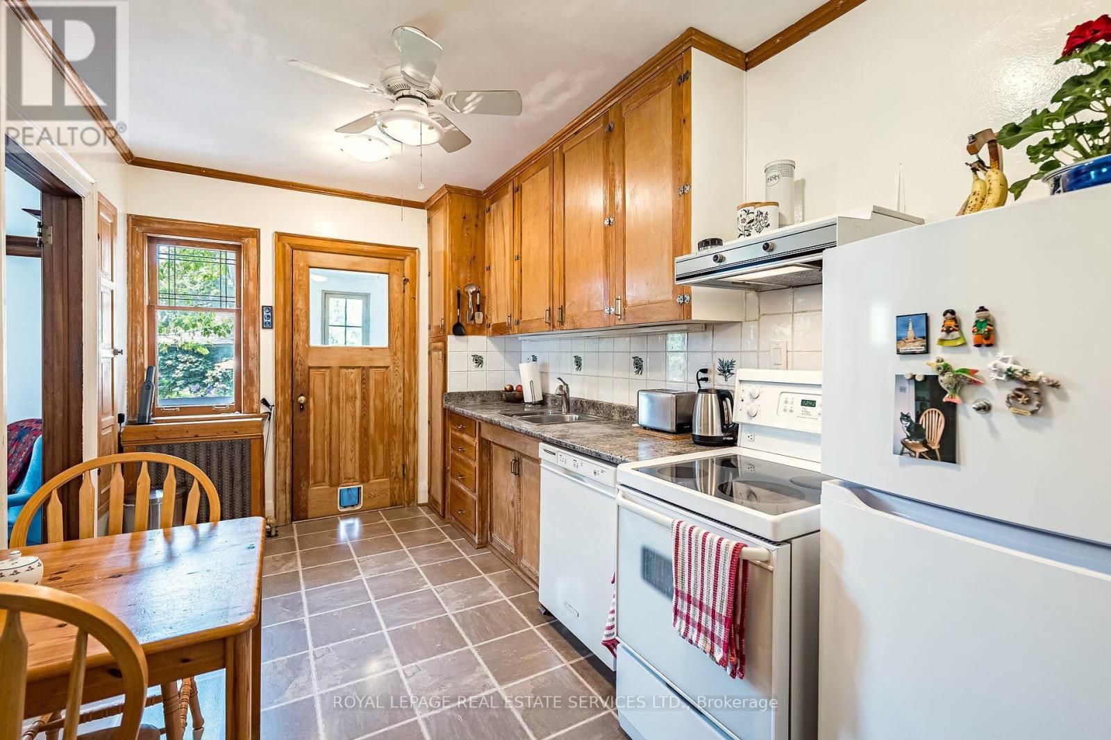 74 Sixth Street, Toronto, Ontario  M8V 3A3 - Photo 13 - W13156886