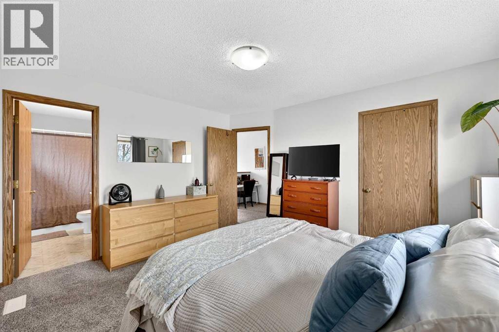 112 Hidden Ranch Crescent NW, Calgary, Alberta  T3A 5W3 - Photo 23 - A2313071