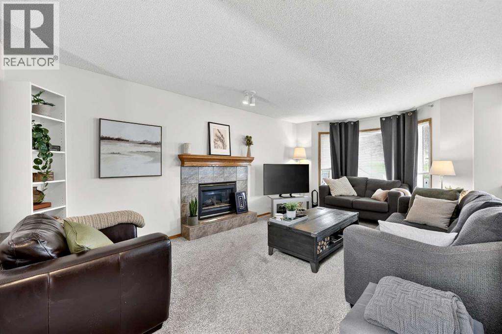 112 Hidden Ranch Crescent NW, Calgary, Alberta  T3A 5W3 - Photo 5 - A2313071