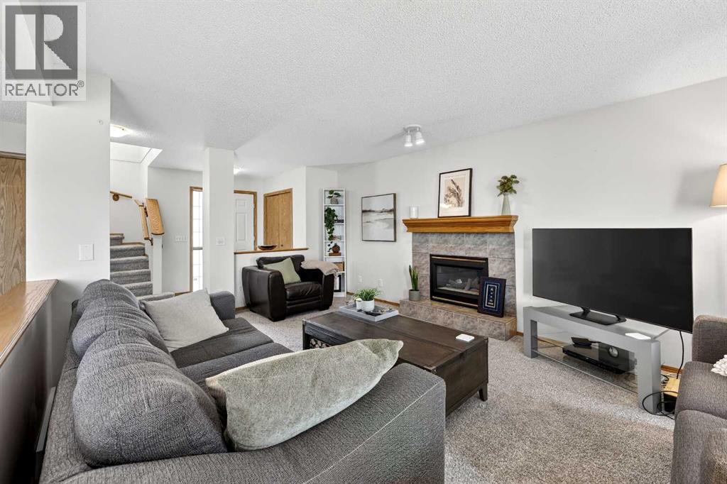 112 Hidden Ranch Crescent NW, Calgary, Alberta  T3A 5W3 - Photo 8 - A2313071