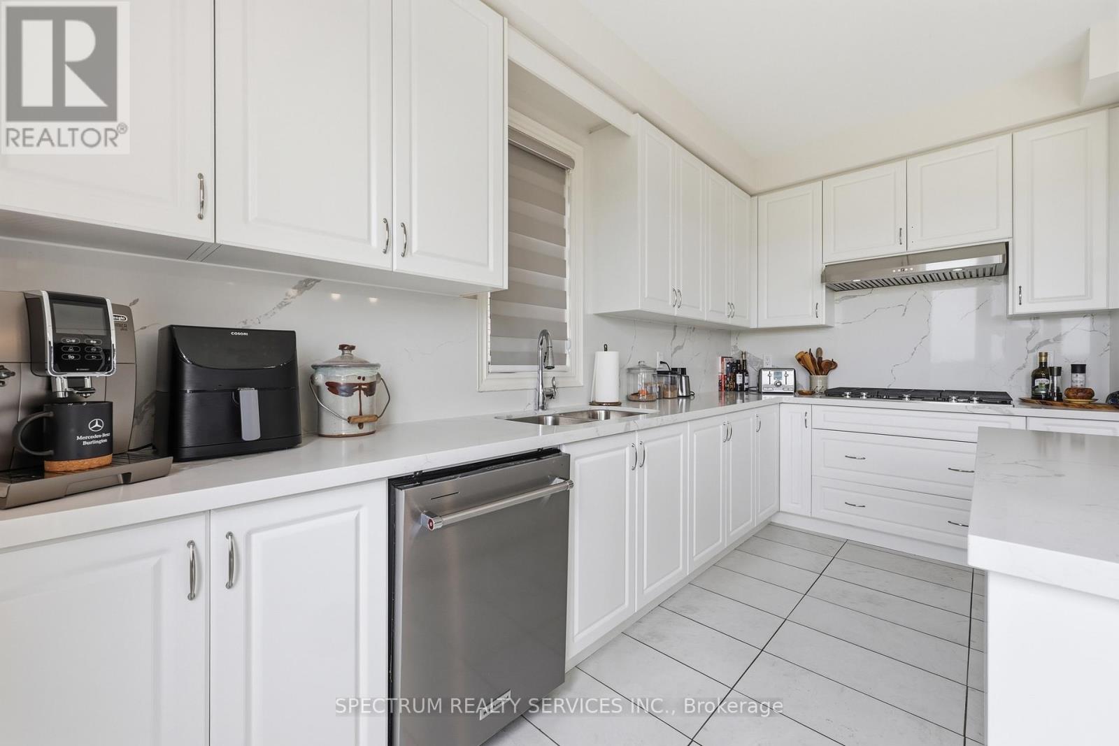 16 Trailbank Gardens, Hamilton, Ontario  L8B 1Y5 - Photo 22 - X13156586