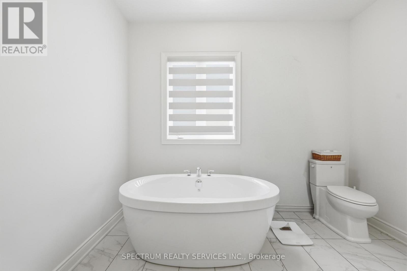16 Trailbank Gardens, Hamilton, Ontario  L8B 1Y5 - Photo 34 - X13156586