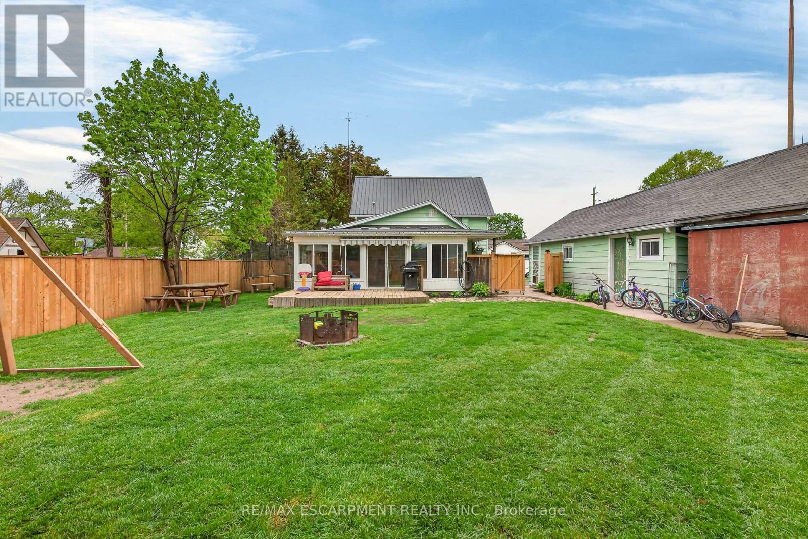 827 Pine Street, Haldimand, Ontario  N1A 2M6 - Photo 3 - X13156618