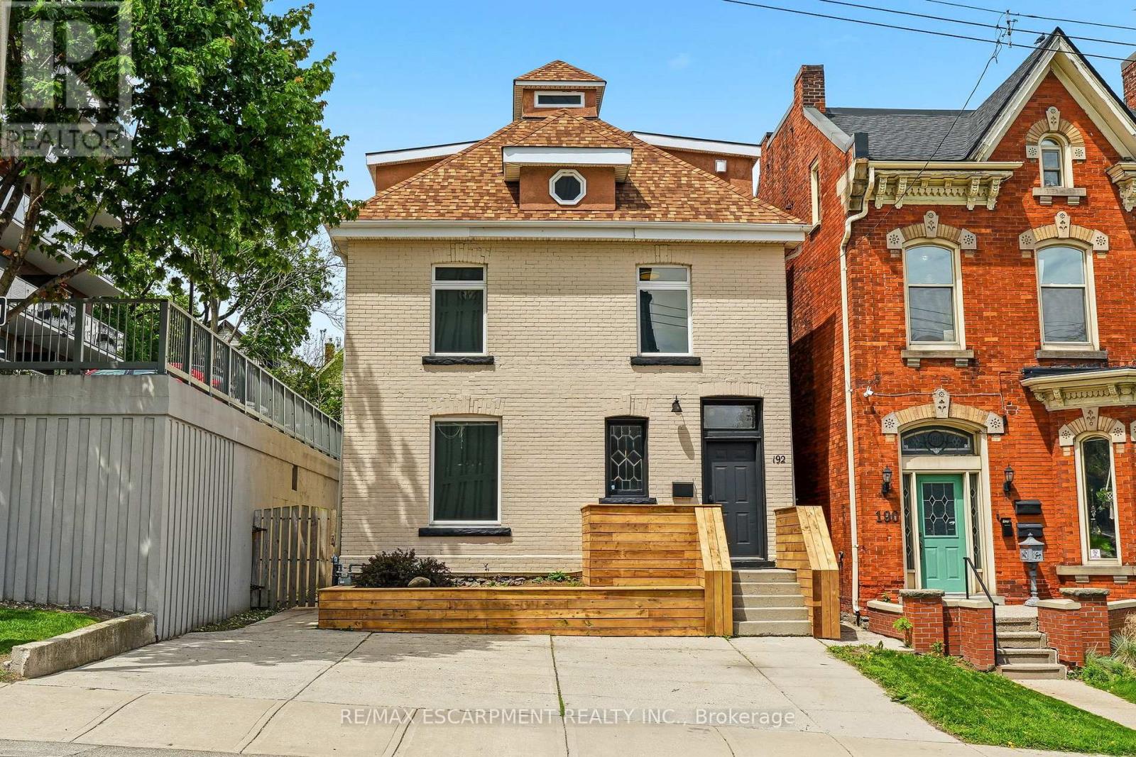 192 CATHARINE STREET, Hamilton, Ontario