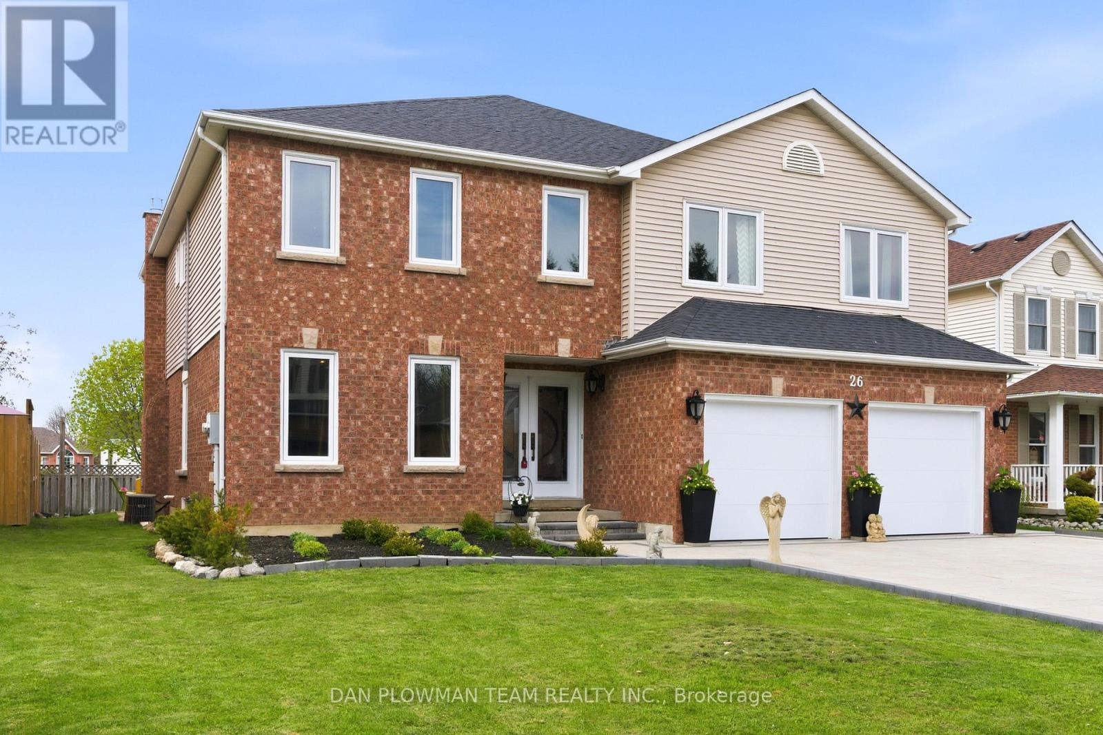 26 WALKER STREET, Kawartha Lakes, Ontario