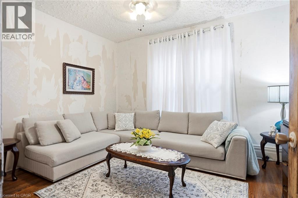 257 Ontario Street, Stratford, Ontario  N5A 3H6 - Photo 13 - 40823619