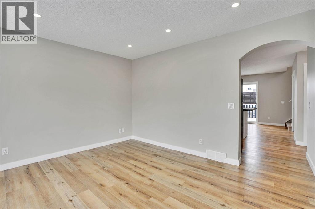 255 Citadel Acres Close NW, Calgary, Alberta  T3G 5A7 - Photo 8 - A2301801