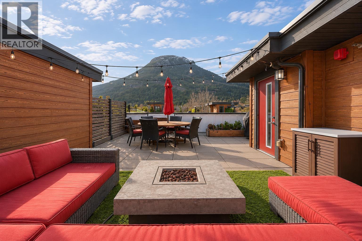20 39769 Government Road, Squamish, British Columbia  V8B 0Z1 - Photo 1 - R3111812