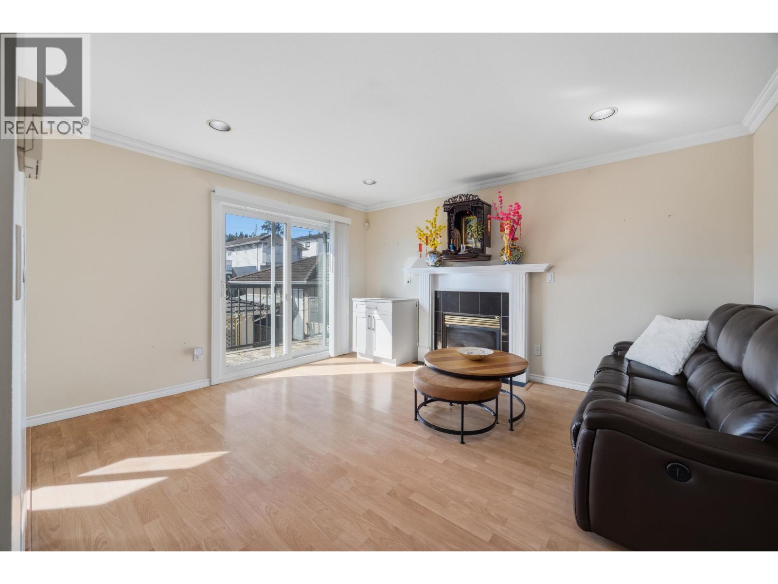 6058 Woodsworth Street, Burnaby, British Columbia  V5G 1S8 - Photo 5 - R3126323