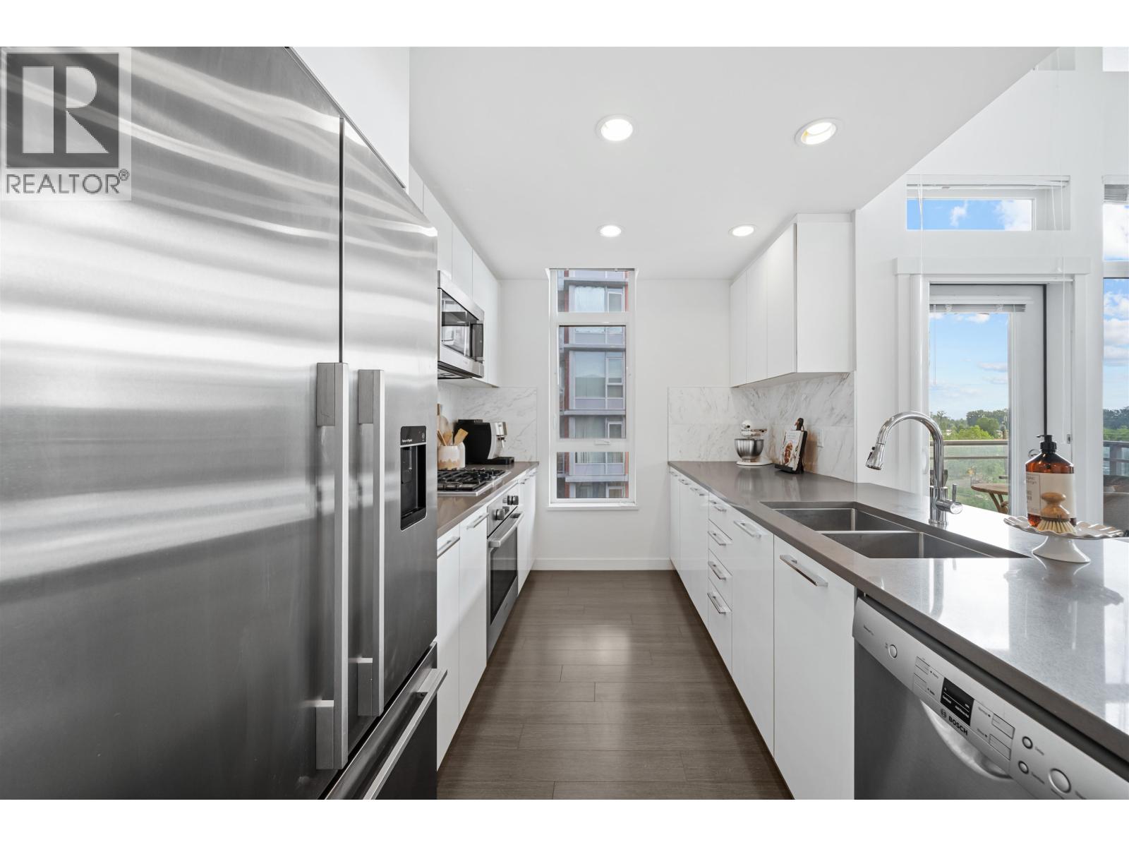 502 3263 Pierview Crescent, Vancouver, British Columbia  V5S 0C3 - Photo 10 - R3126345