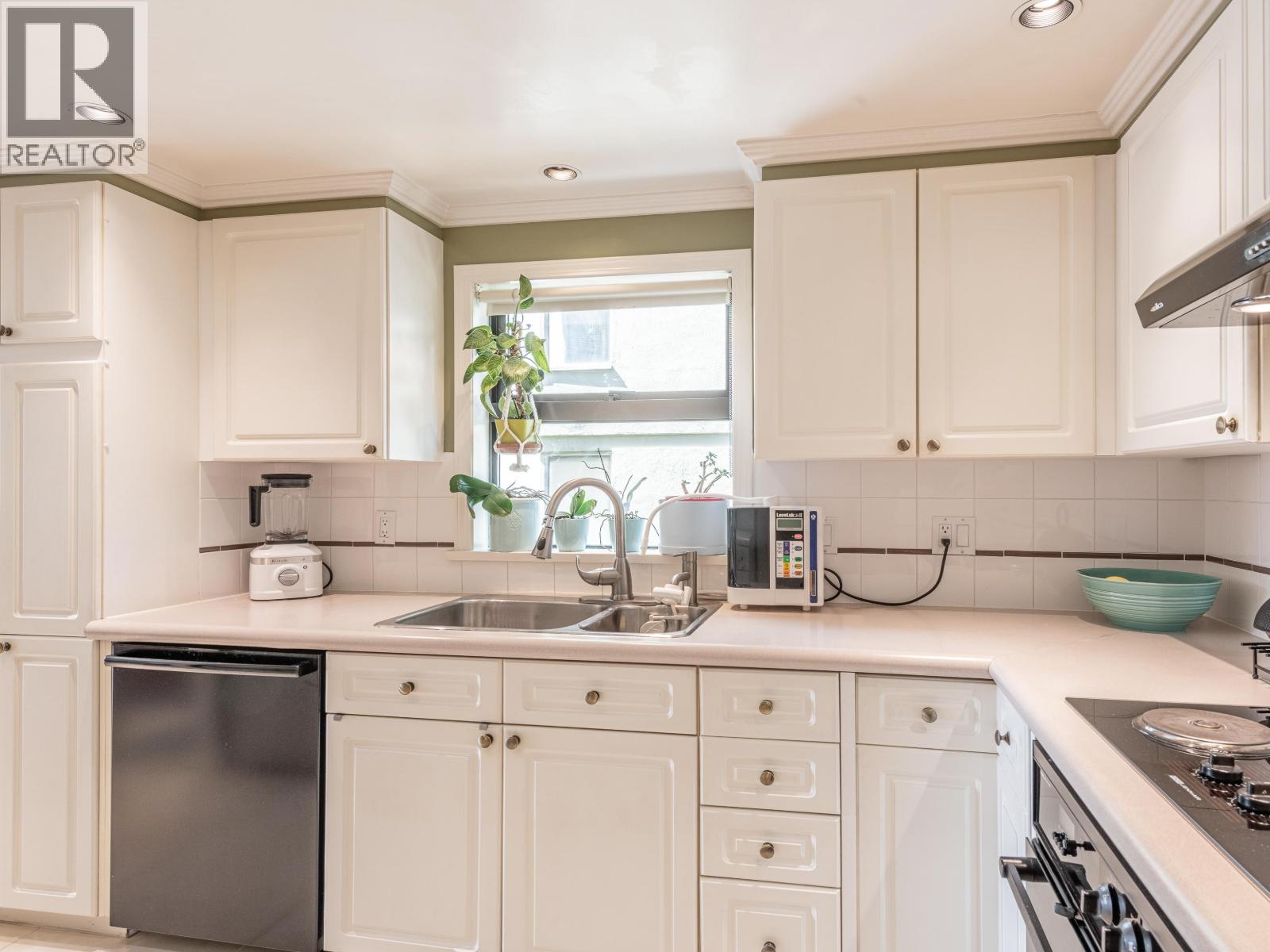 302 1520 Harwood Street, Vancouver, British Columbia  V6G 1X9 - Photo 20 - R3126349