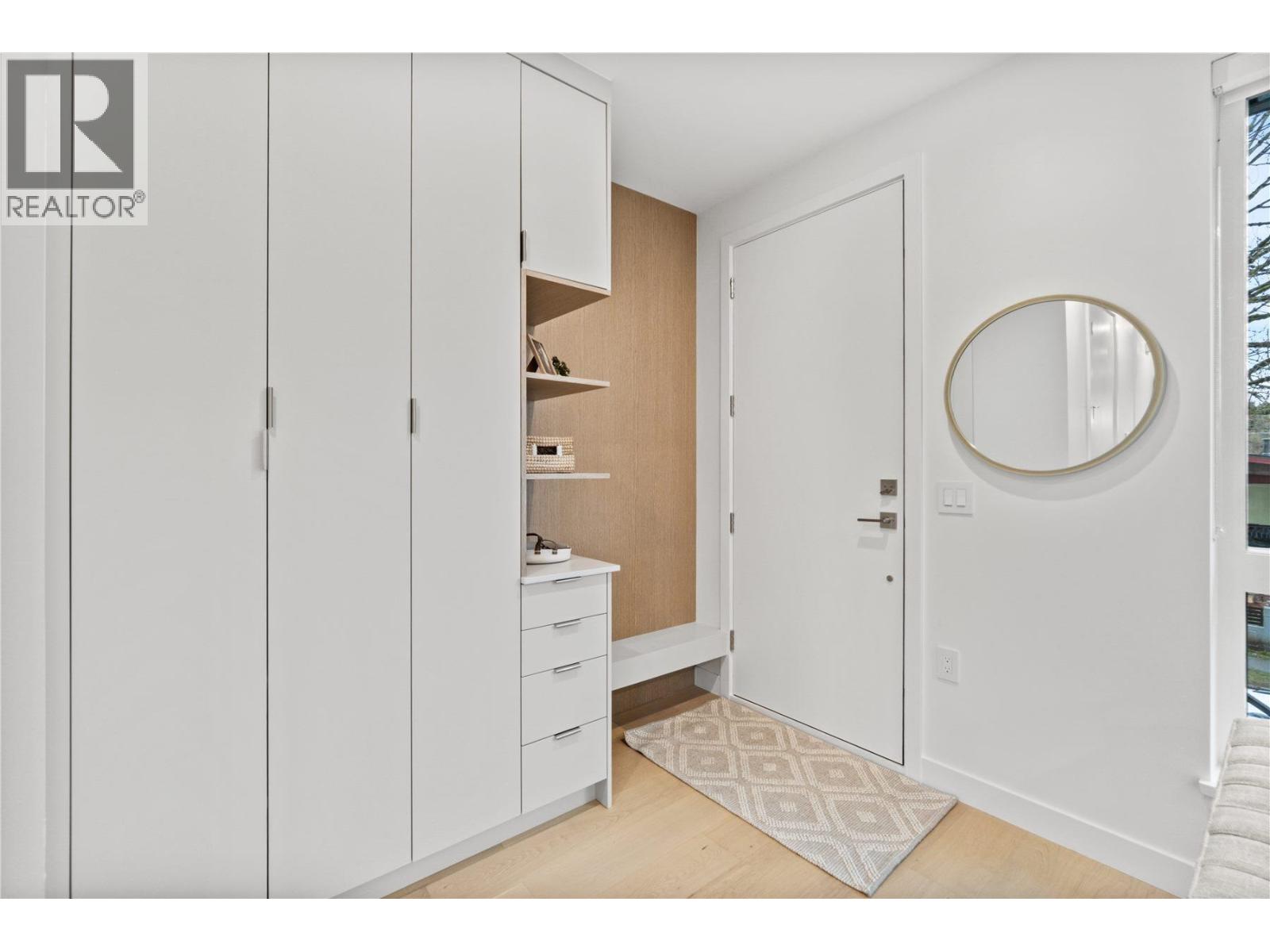 2 4963 Chester Street, Vancouver, British Columbia  V5W 3A7 - Photo 2 - R3126368