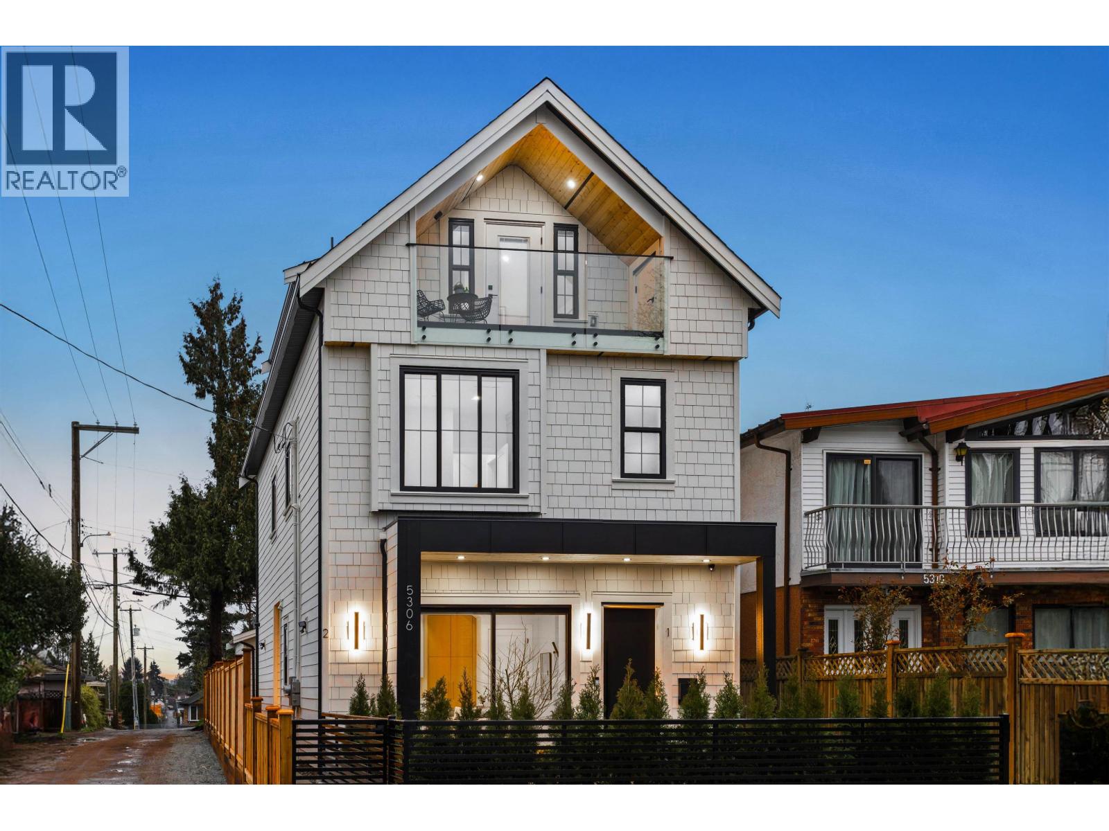 2 5306 Culloden Street, Vancouver, British Columbia  V5W 3R6 - Photo 2 - R3126391