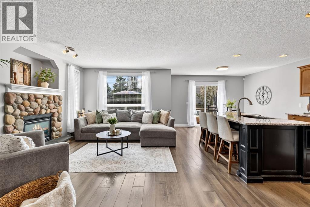 35 Crestmont Drive SW, Calgary, Alberta  T3B 5X7 - Photo 6 - A2310292