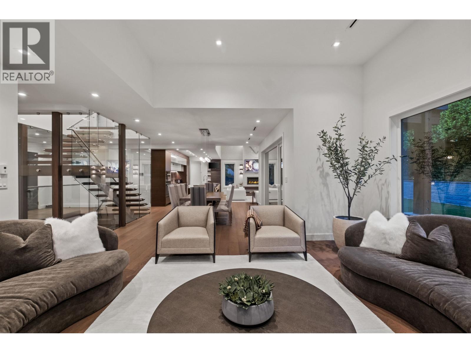 920 Melbourne Avenue, North Vancouver, British Columbia  V7R 1N7 - Photo 13 - R3126371