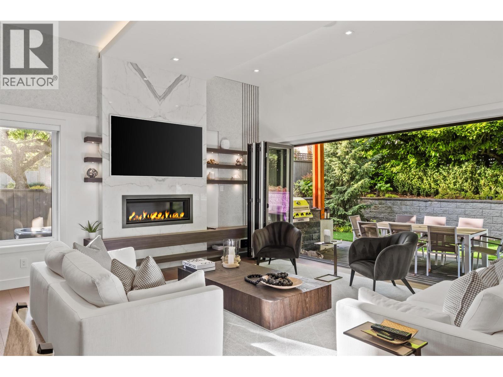 920 Melbourne Avenue, North Vancouver, British Columbia  V7R 1N7 - Photo 7 - R3126371