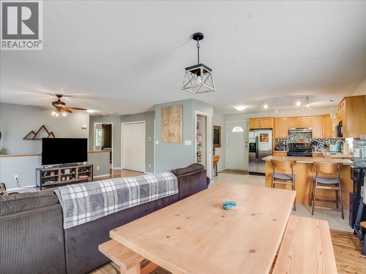 2095 Pass Creek Road, Castlegar, British Columbia  v1n 4t1 - Photo 22 - 10386340