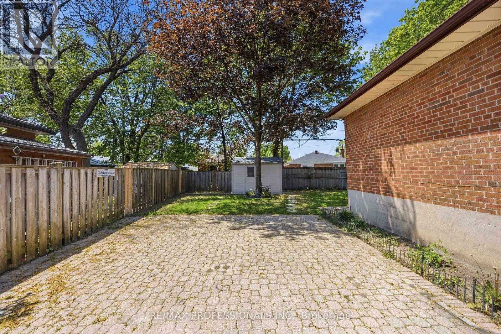 28 Chandler Drive, Toronto, Ontario  M1G 1Z2 - Photo 3 - E13157104