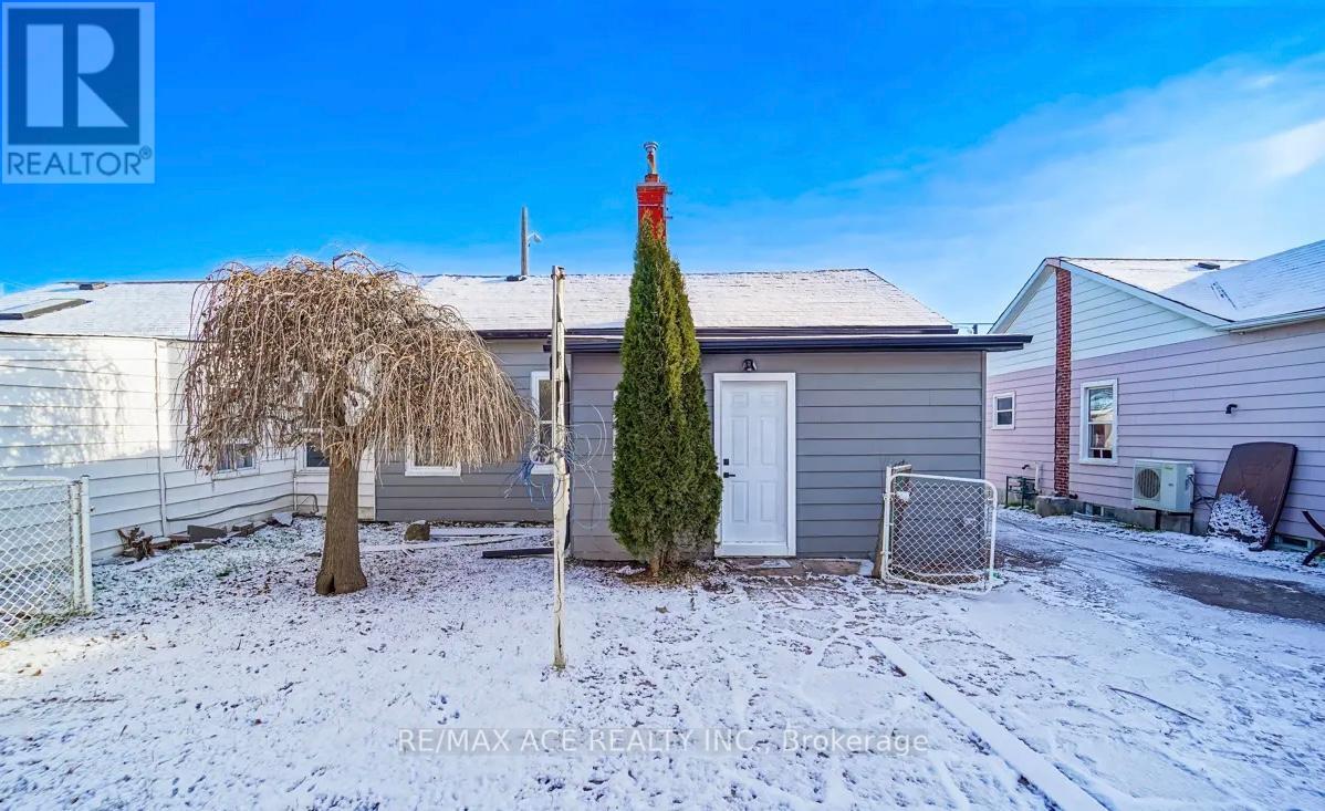 288 Celina Street, Oshawa, Ontario  L1H 4P1 - Photo 3 - E13157106