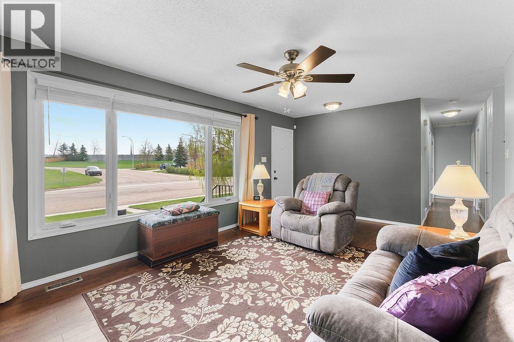 3731 50 Avenue, Innisfail, Alberta  T4G 1J2 - Photo 8 - A2312339