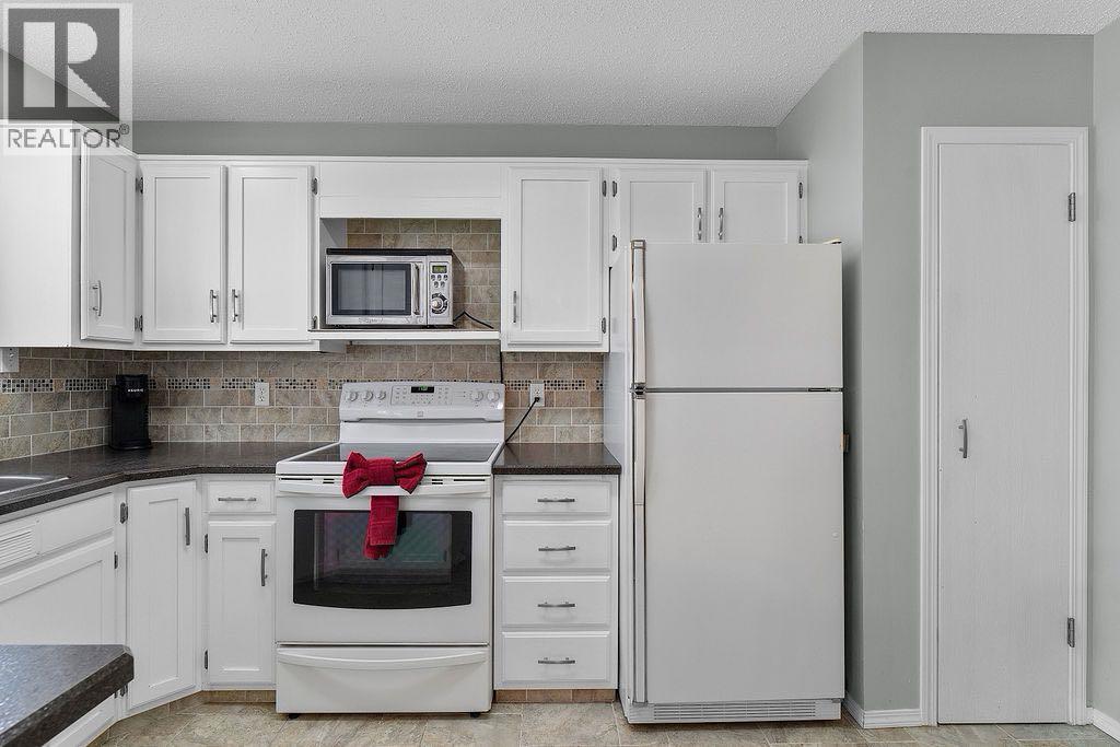 3731 50 Avenue, Innisfail, Alberta  T4G 1J2 - Photo 16 - A2312339