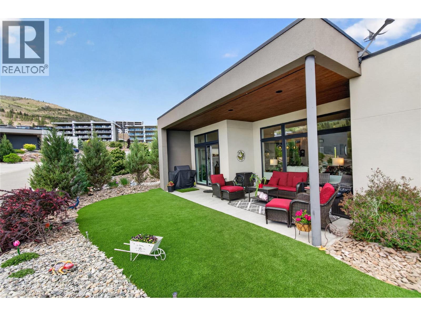 121 Ridge Park, Penticton, British Columbia  V2A 0B1 - Photo 4 - 10388076