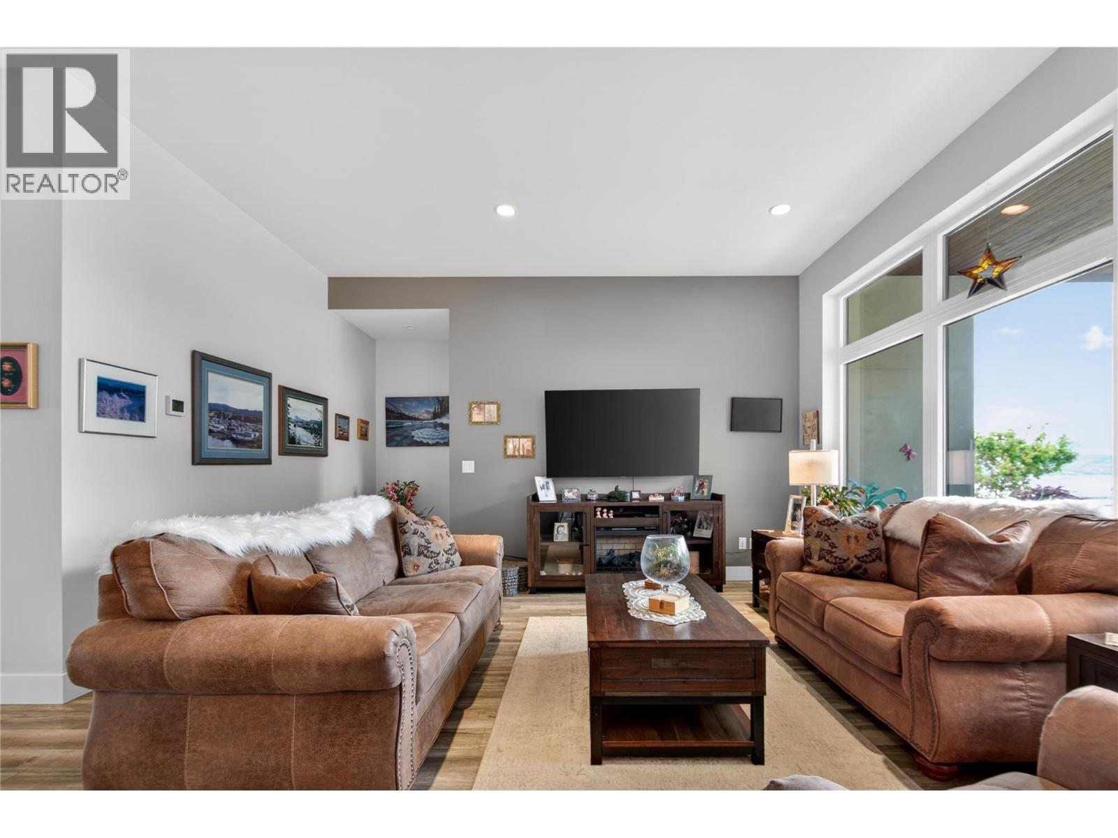 121 Ridge Park, Penticton, British Columbia  V2A 0B1 - Photo 11 - 10388076