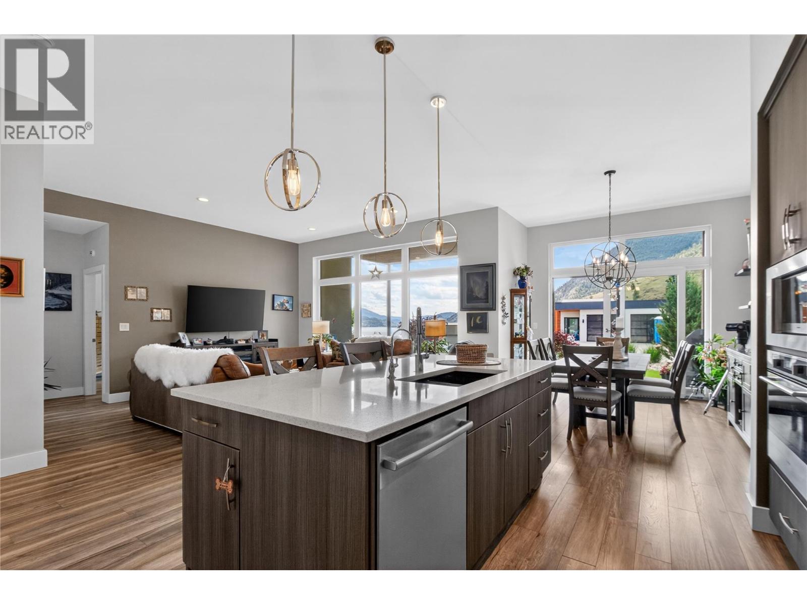 121 Ridge Park, Penticton, British Columbia  V2A 0B1 - Photo 9 - 10388076