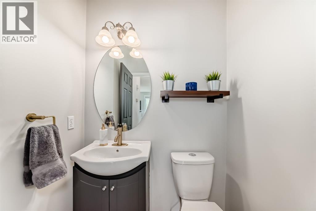 135 Crystalridge Court, Okotoks, Alberta  T1S 1X7 - Photo 10 - A2312744