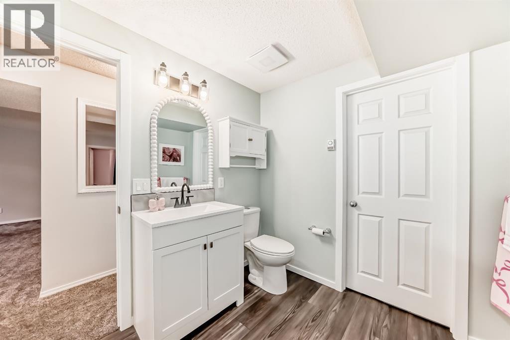 135 Crystalridge Court, Okotoks, Alberta  T1S 1X7 - Photo 30 - A2312744