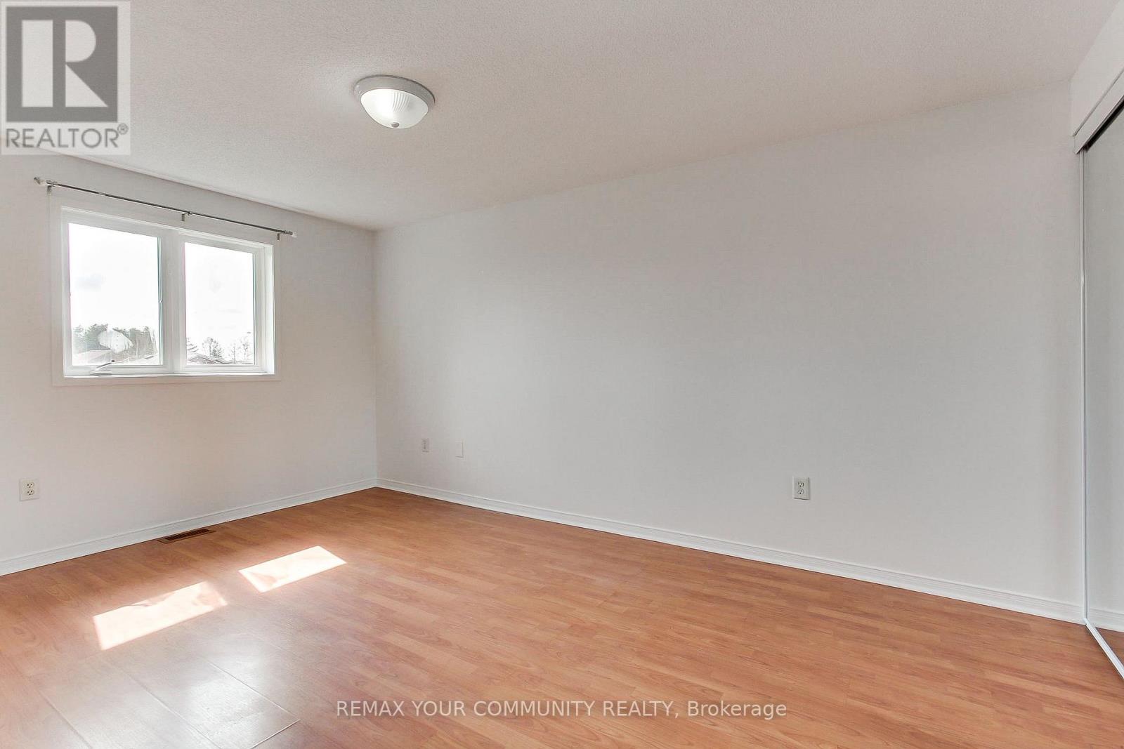 Main - 72 Ambler Bay, Barrie, Ontario  L4M 7A6 - Photo 16 - S13157044