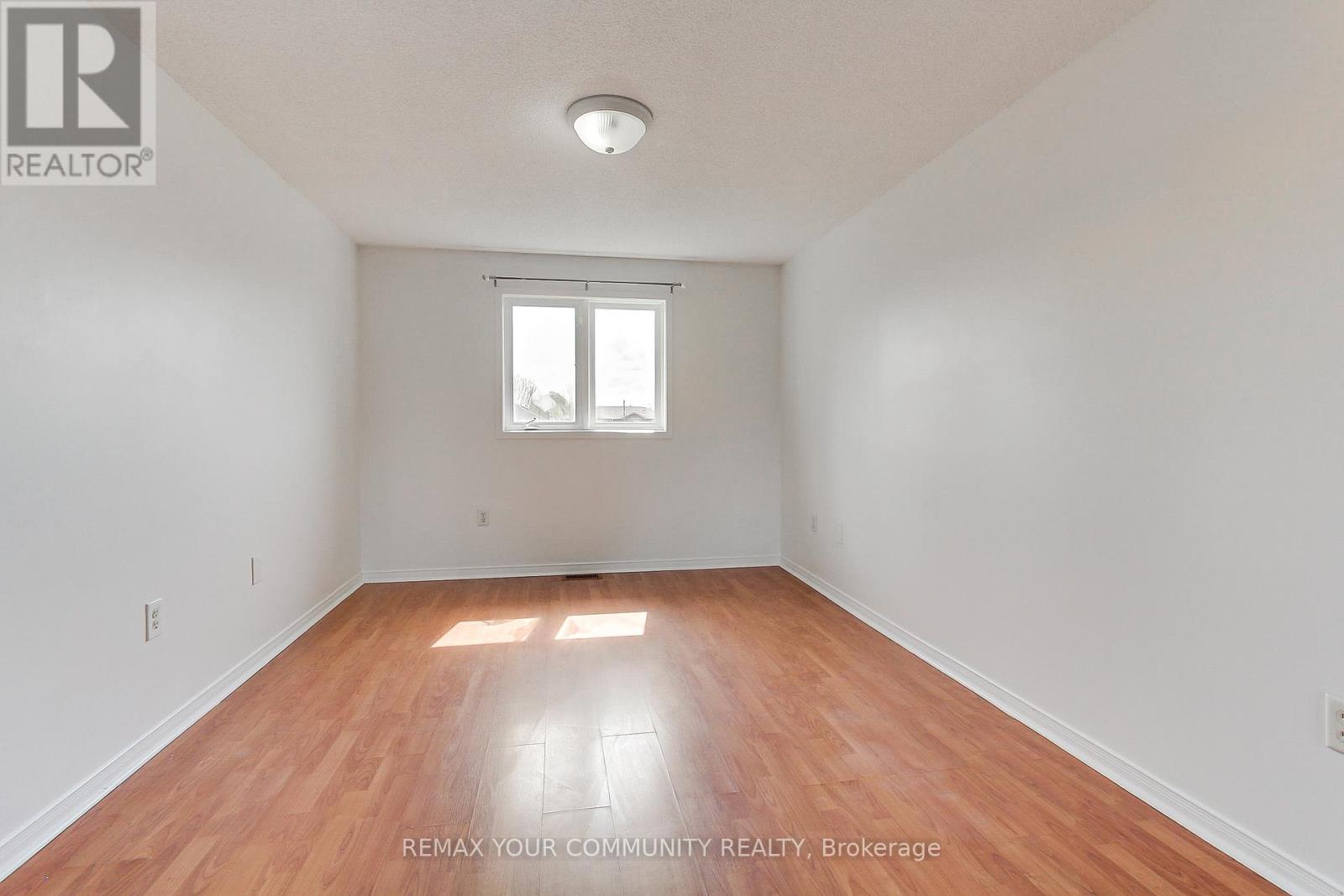 Main - 72 Ambler Bay, Barrie, Ontario  L4M 7A6 - Photo 17 - S13157044